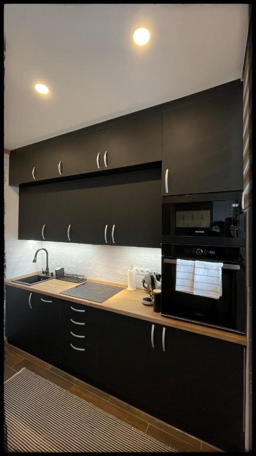 Good Knight Apartman Apartment Seghedin Exterior foto